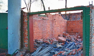 Демонтаж гаражей в Большом Камне, цена от 1771 руб. – услуги под ключ от 2Землекопа-Бль
