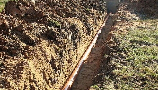 Копка траншей для водопровода в Большом Камне: цена за метр от 938 руб.