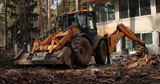Расчистка участка Большой Камень, цена от 5207 руб.