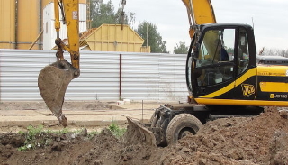 Выкопать яму экскаватором в Большом Камне от 938 руб. - 2Землекопа-Бль